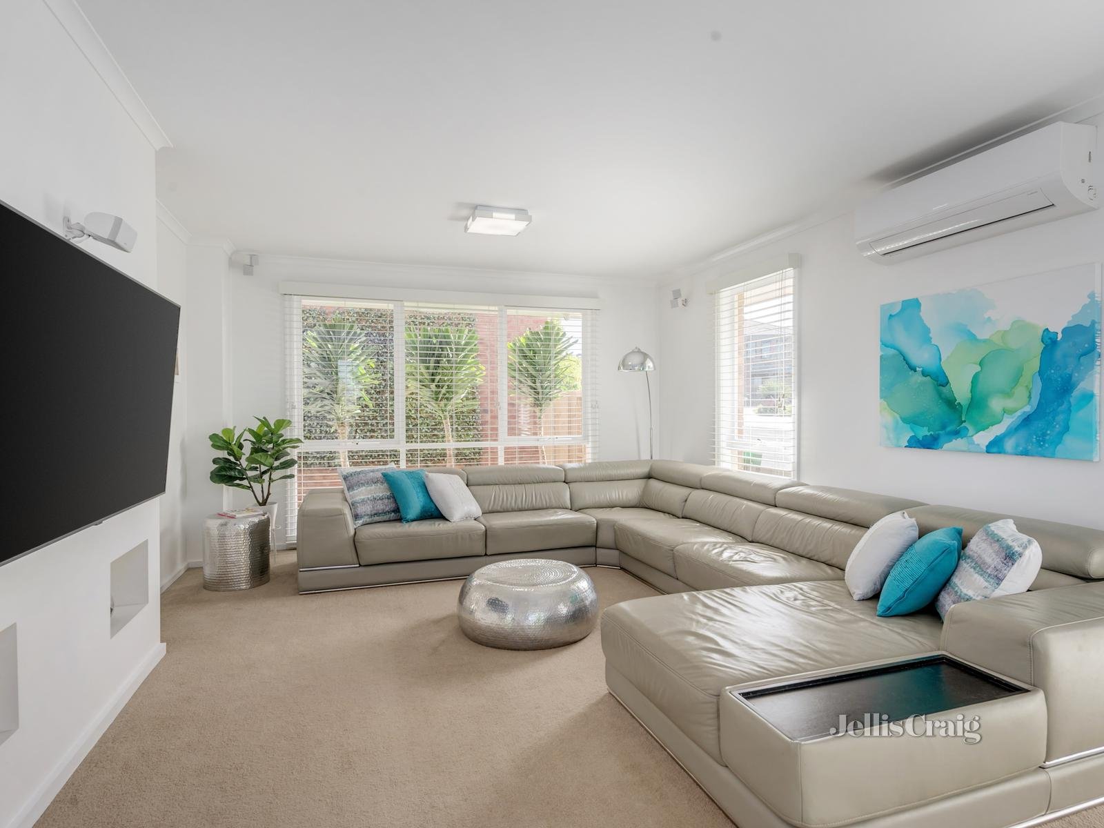 17 Liat Way, Greensborough image 4