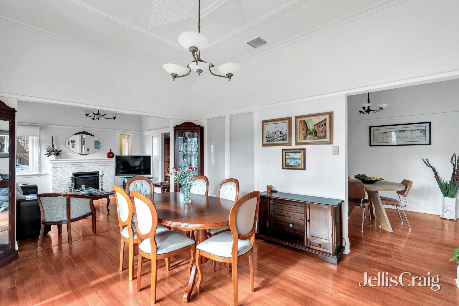 17 Lochinvar Street, Pascoe Vale South image 4