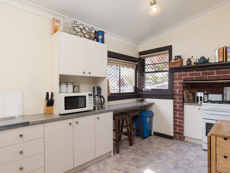 17 Lusher Road, Croydon image 5