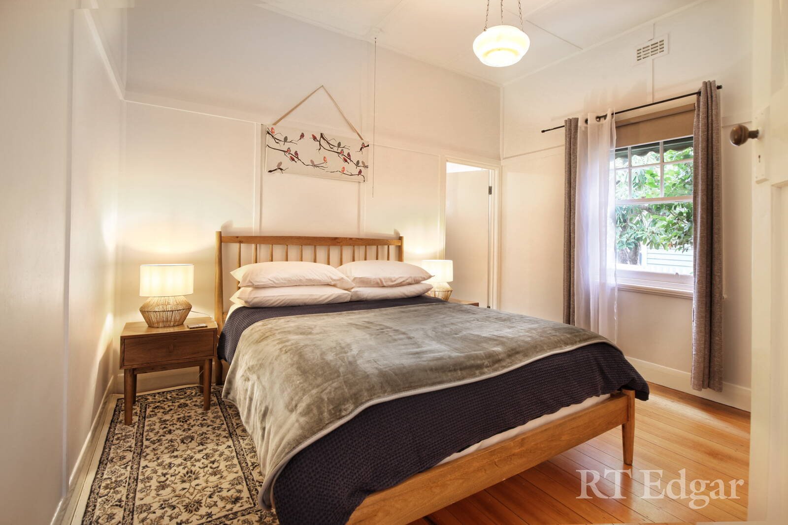 Property Gallery Thumbnail 11