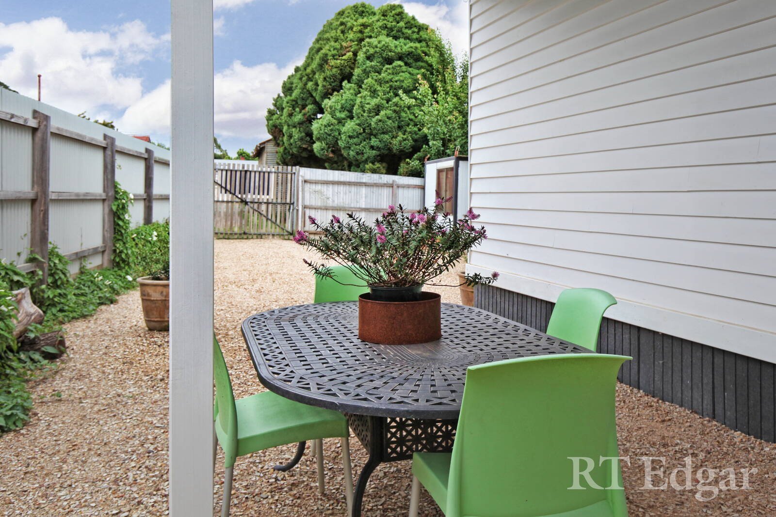 Property Gallery Thumbnail 14