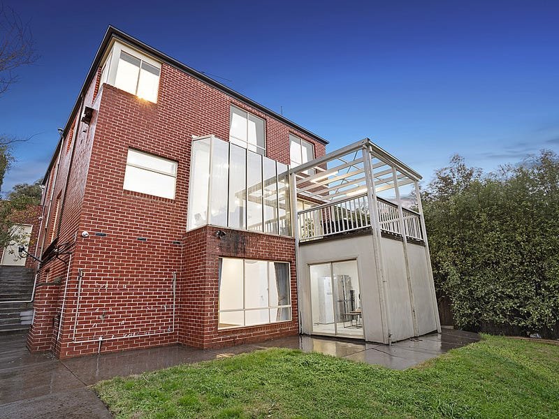 Property Gallery Thumbnail 13