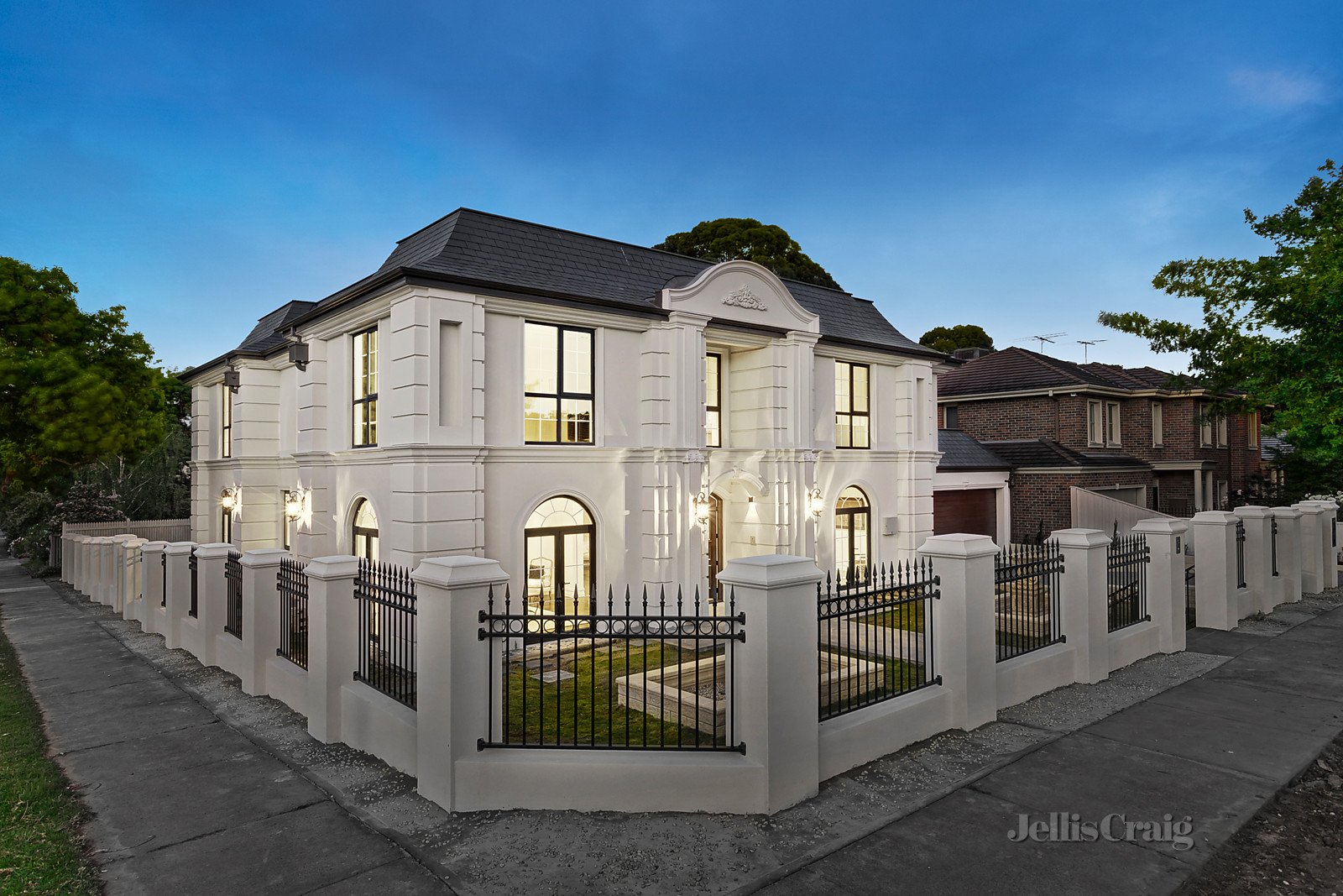 17 Maylands Avenue, Balwyn North image 10