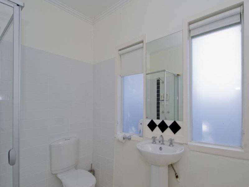 17 McCurdy Road, Herne Hill image 7