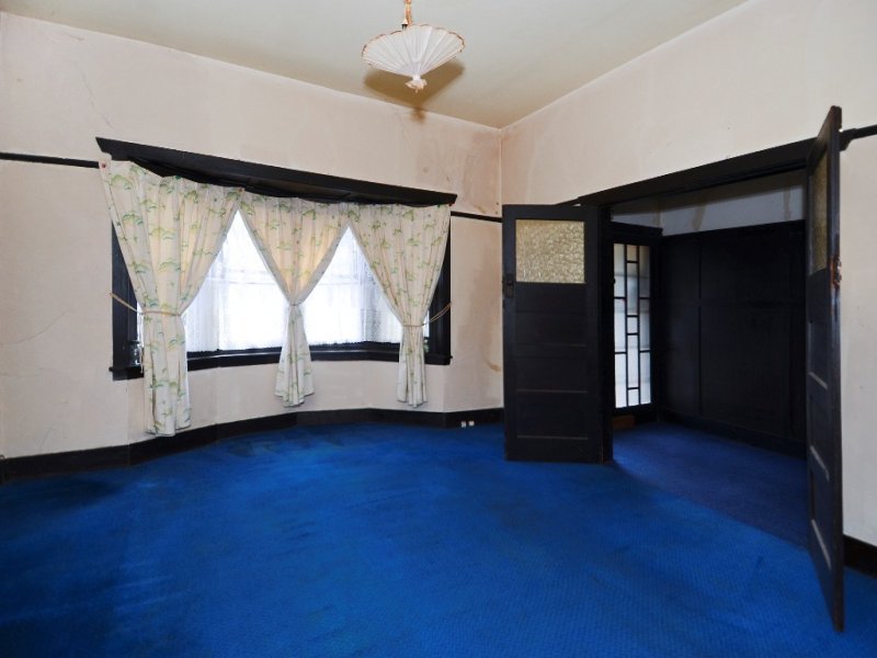 17 Meakin Street, East Geelong image 2