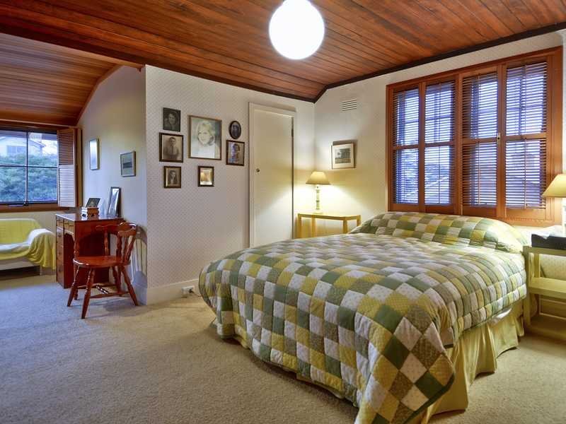17 Mercer Parade, Newtown image 12