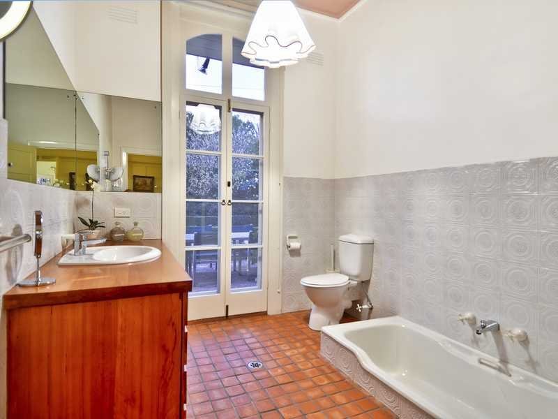 17 Mercer Parade, Newtown image 13