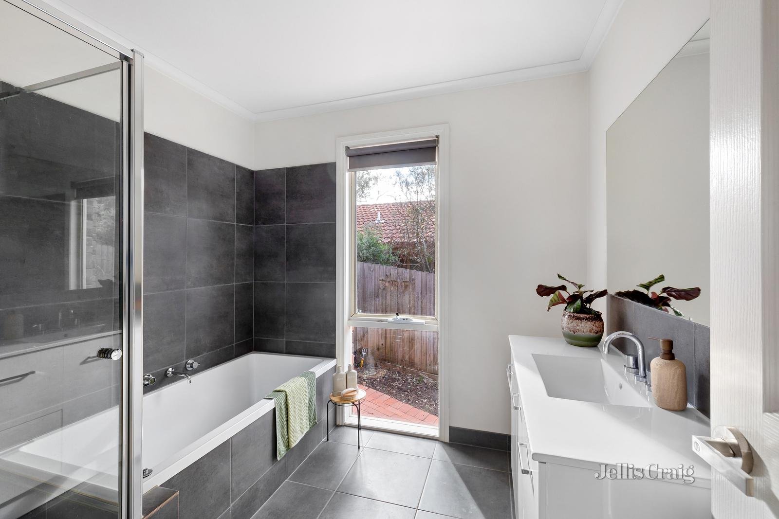 17 Milton Way, Hurstbridge image 9