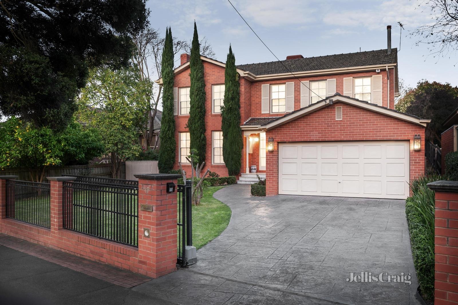 17 Minerva Avenue, Balwyn North image 1