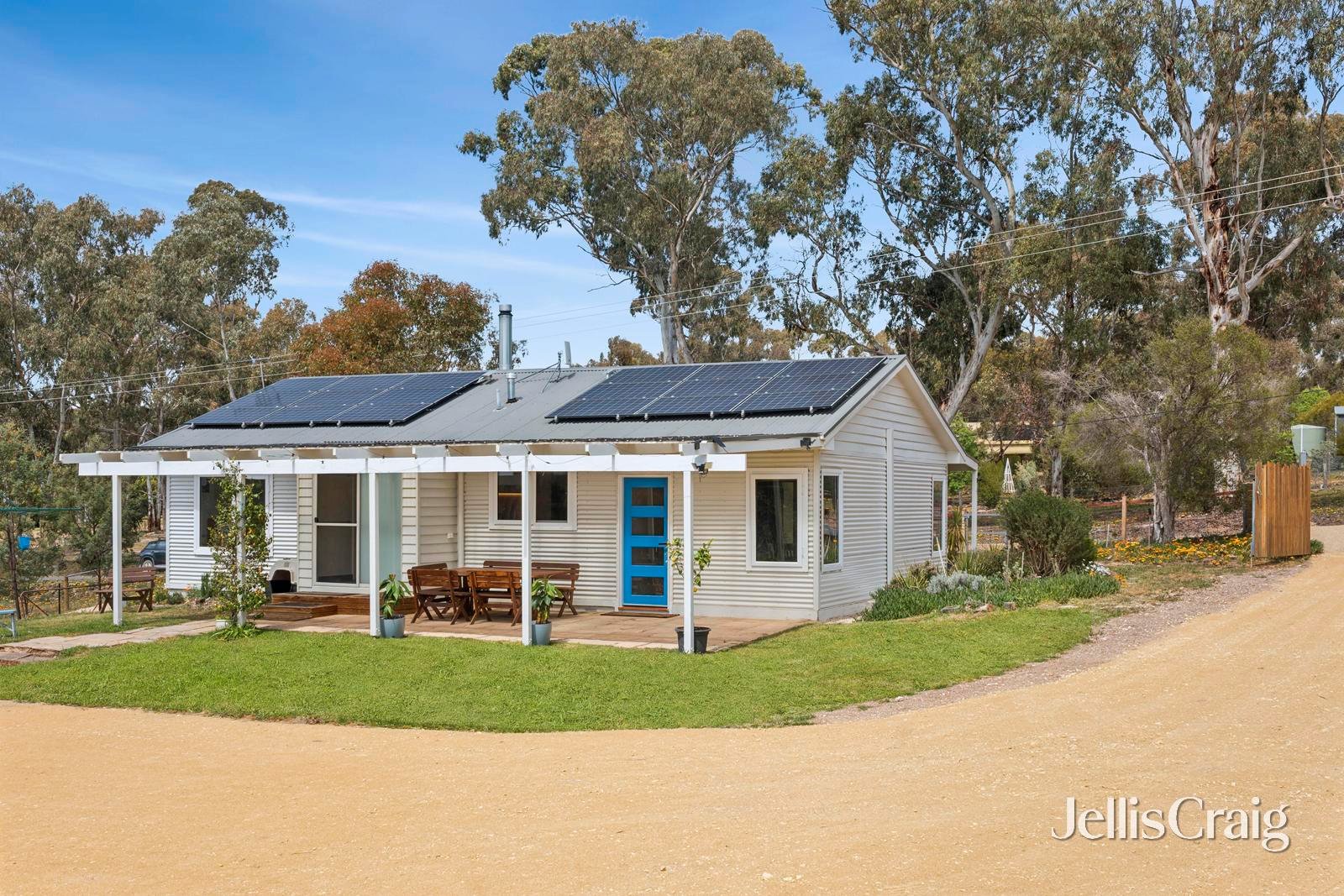 17 Monash Street, Newstead image 3