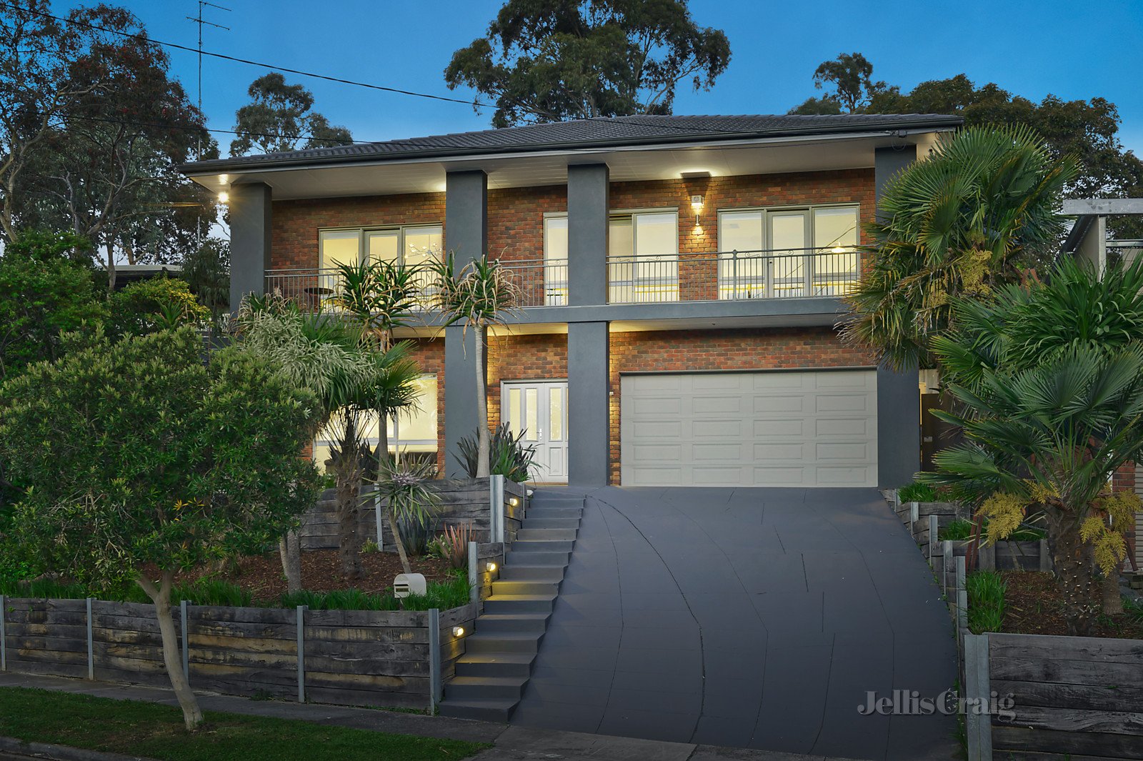 17 Montclair Court, Templestowe image 2