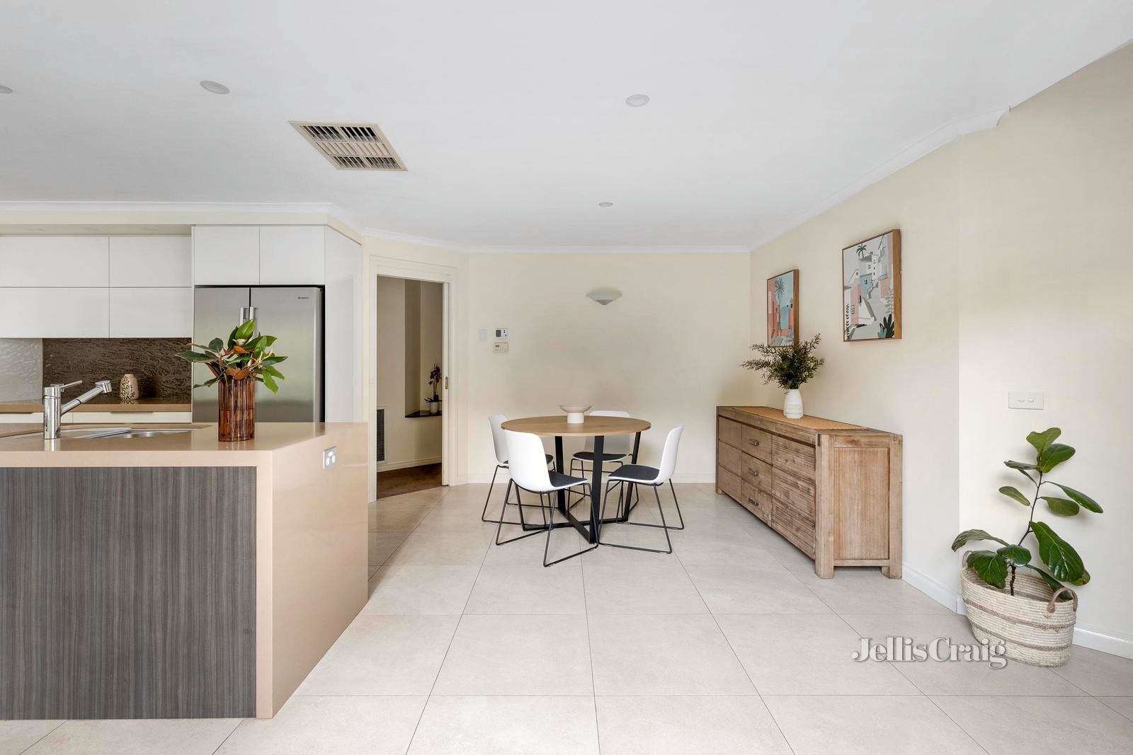 17 Mulberry Court, Eltham image 5