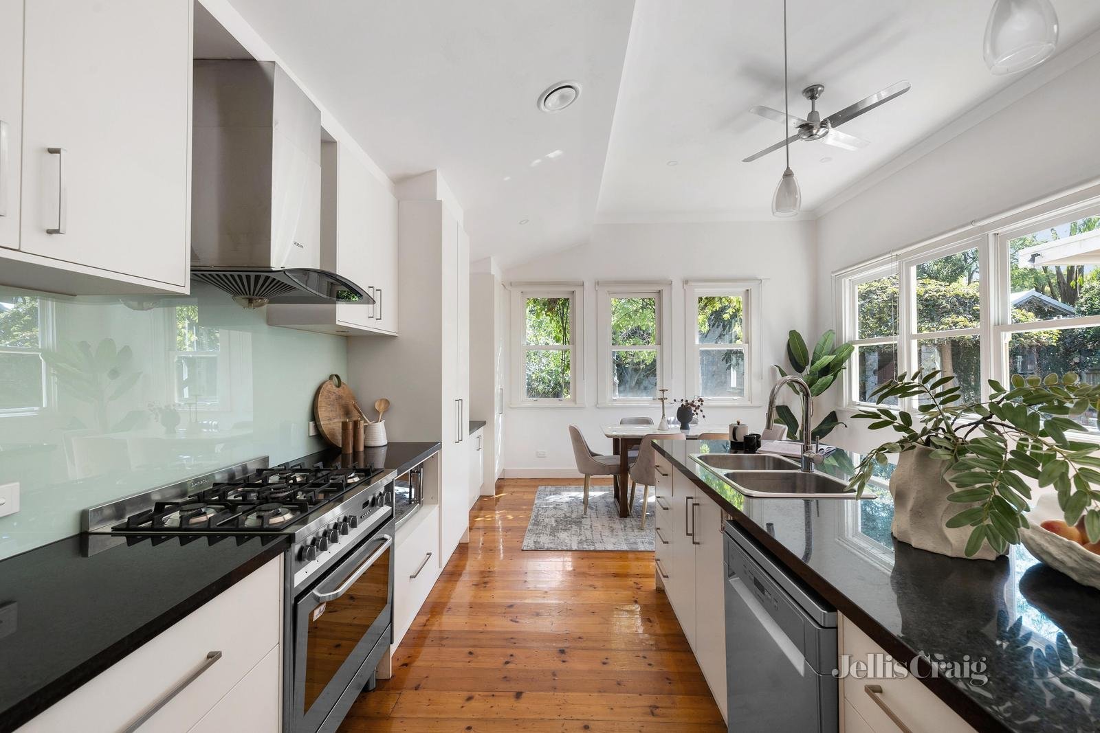 17 Narrak Road, Balwyn image 13
