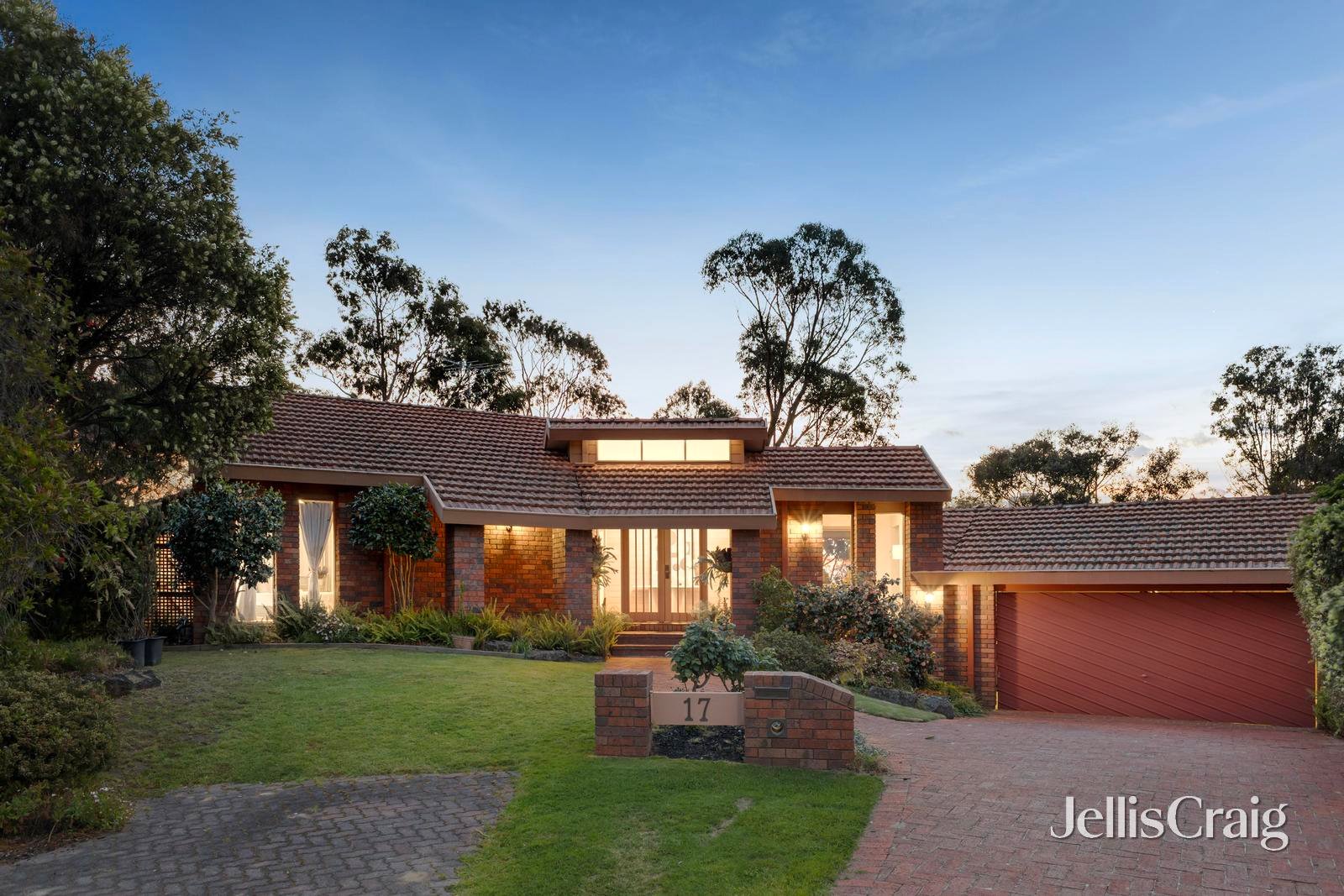 17 Niland Rise, Templestowe image 1