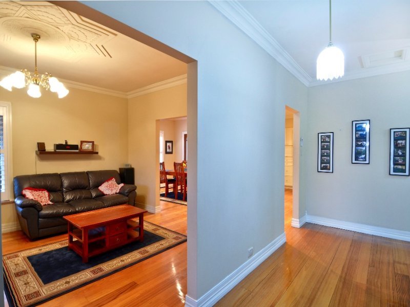 17 North Valley Road, Highton image 6