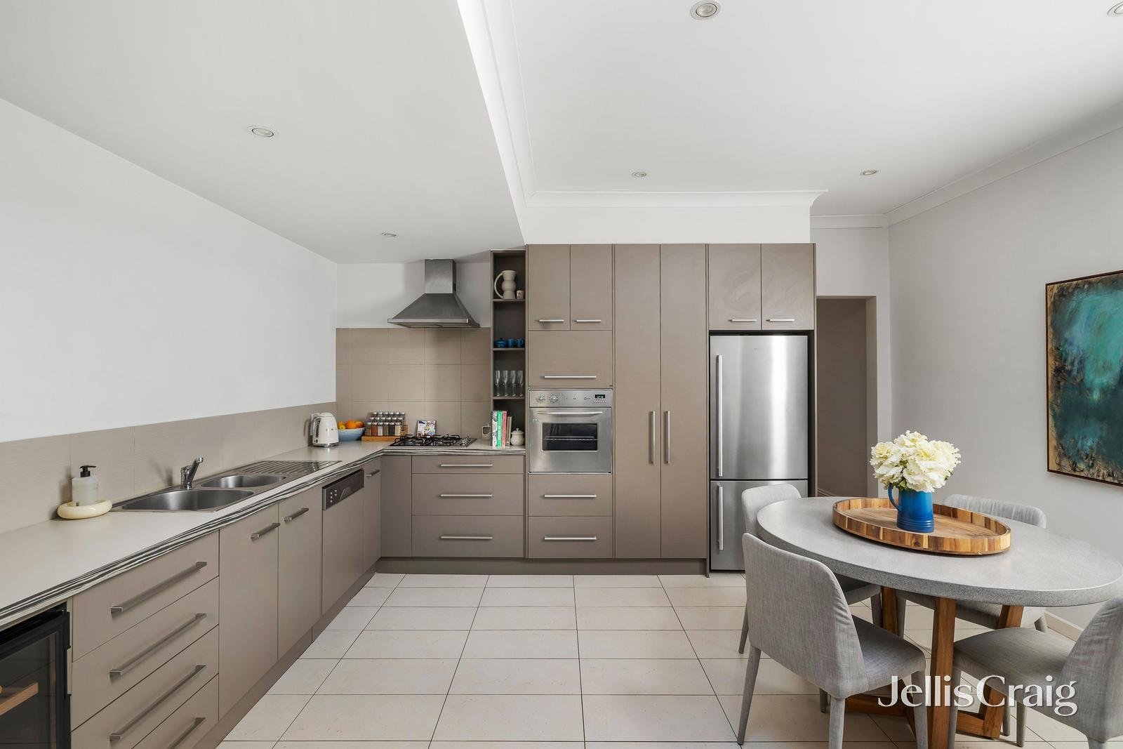 17 Oban St, South Yarra image 3