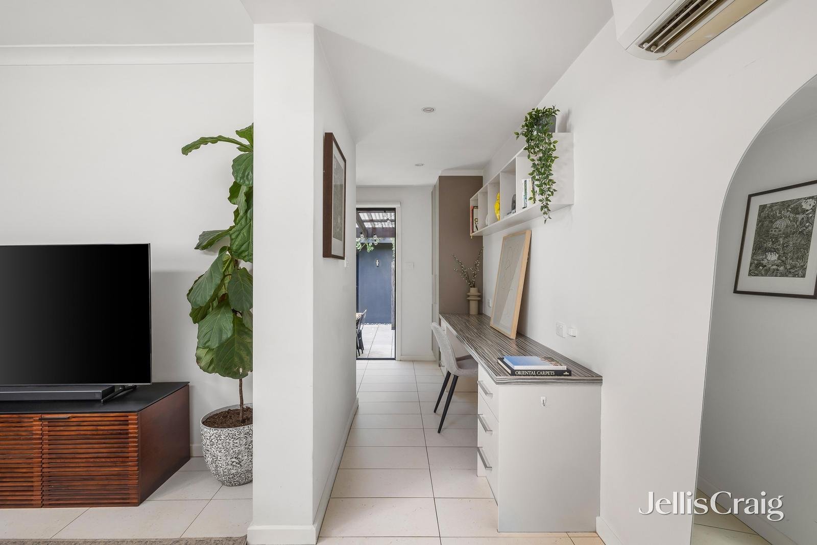 17 Oban St, South Yarra image 4