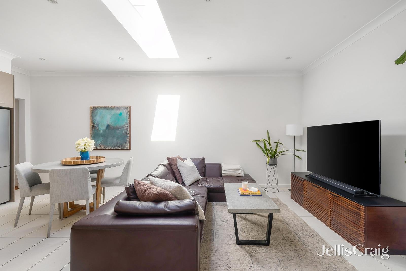 17 Oban Street, South Yarra image 2