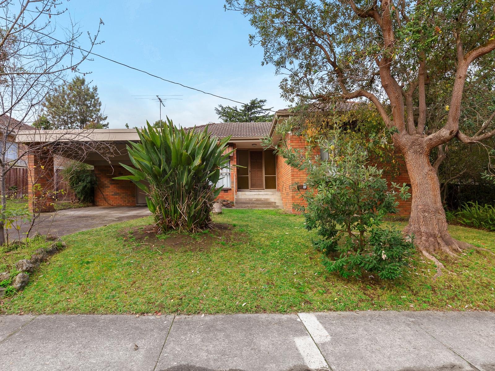 17 Oliver Avenue, Blackburn image 1