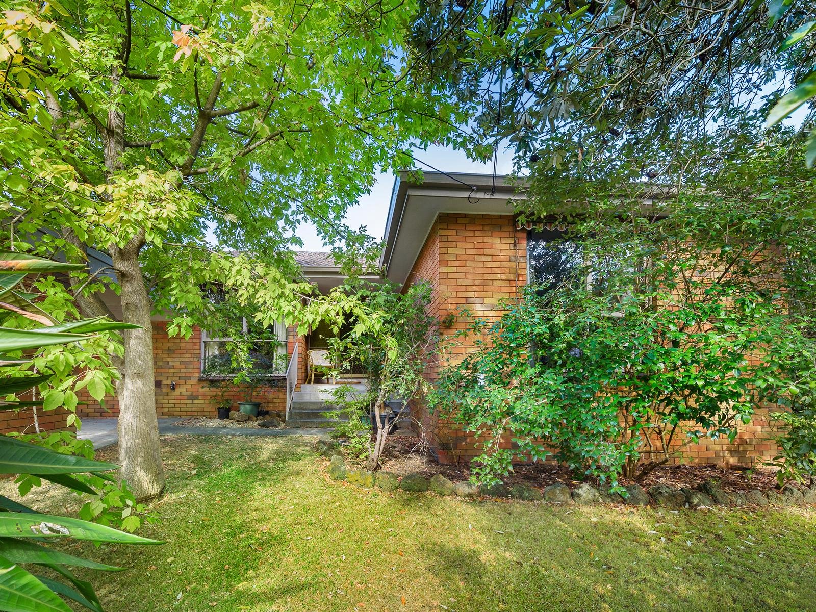 17 Oliver Avenue, Blackburn image 5
