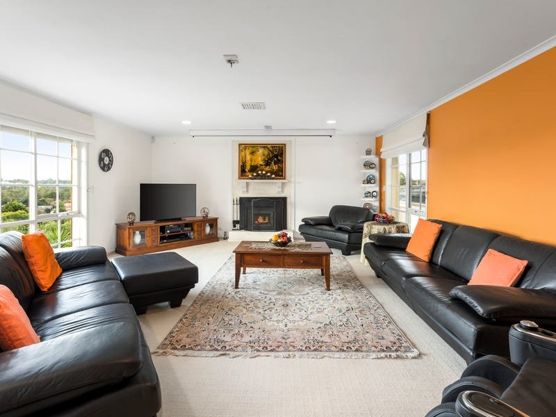 Property Gallery Thumbnail 3