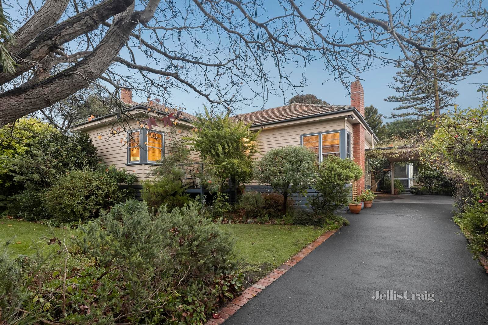 17 Ovens Street, Box Hill North image 2