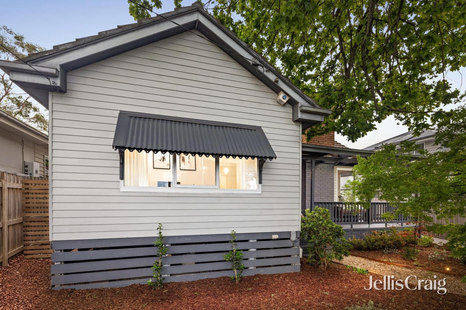 17 Owen Street, Mitcham image 2