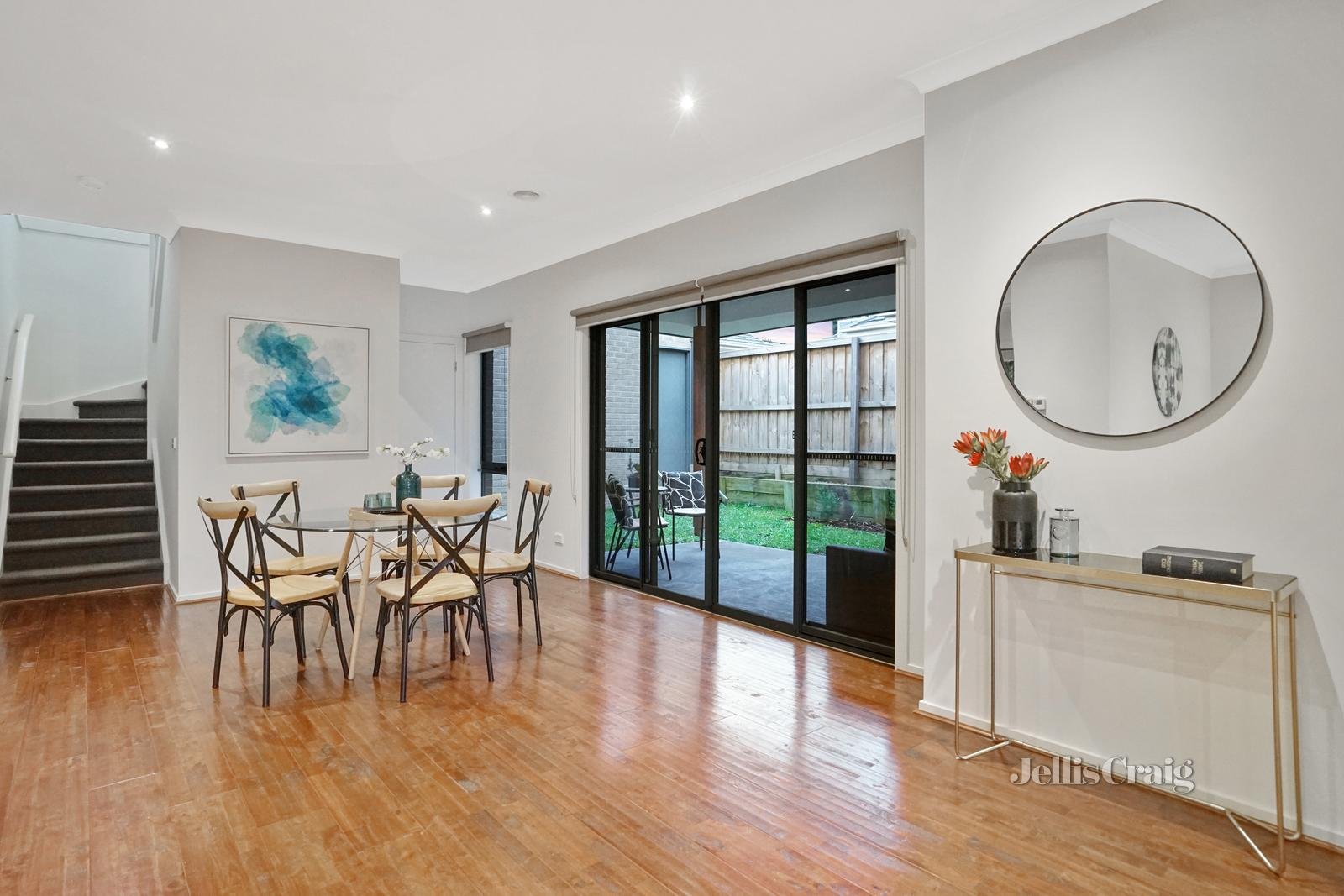 1/7 Park Road, Mount Waverley image 5