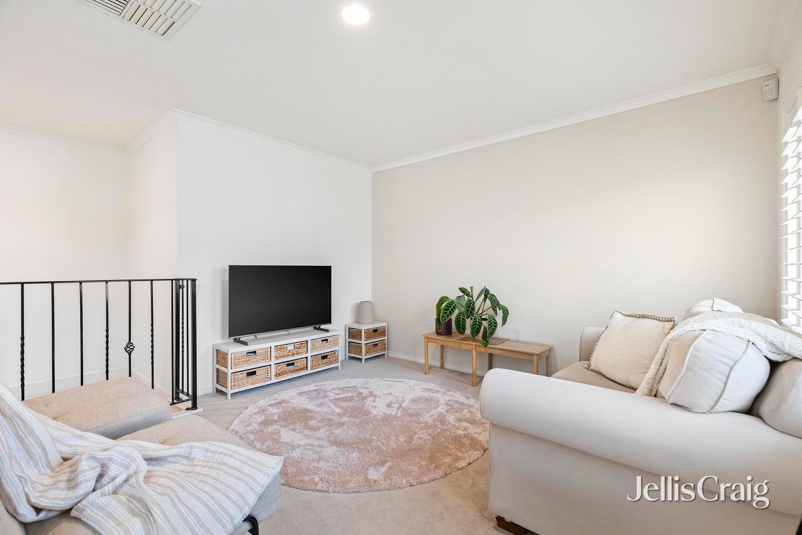 17 Parkview Terrace, Chirnside Park image 11