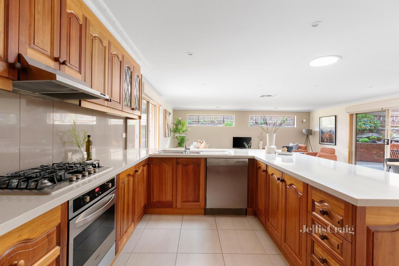 17 Pennell Street, Eltham North image 7