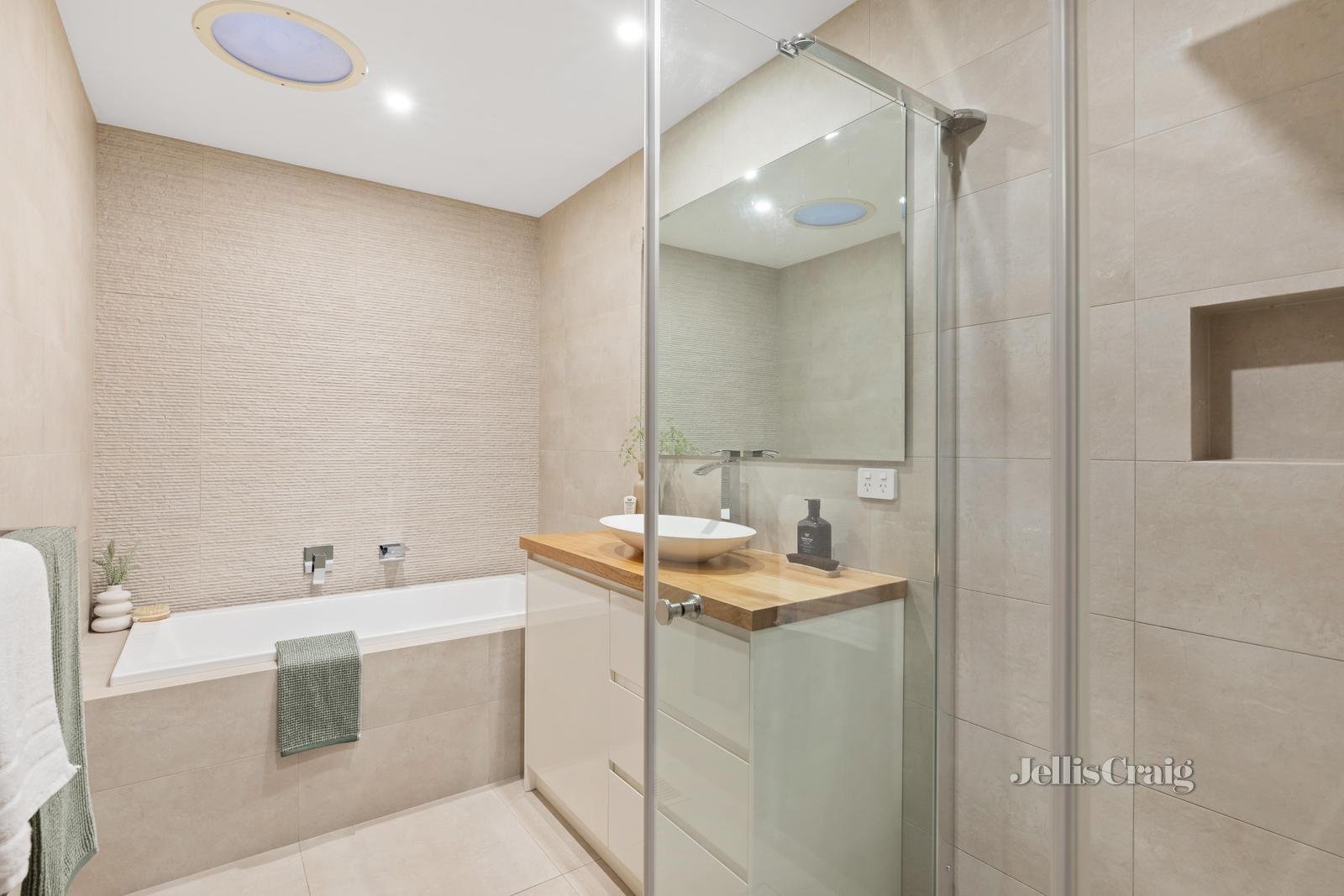 17 Pennell Street, Eltham North image 11
