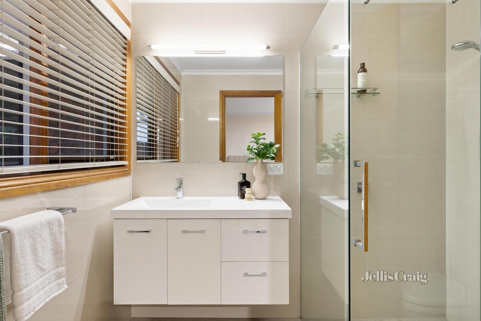 17 Pennell Street, Eltham North image 14