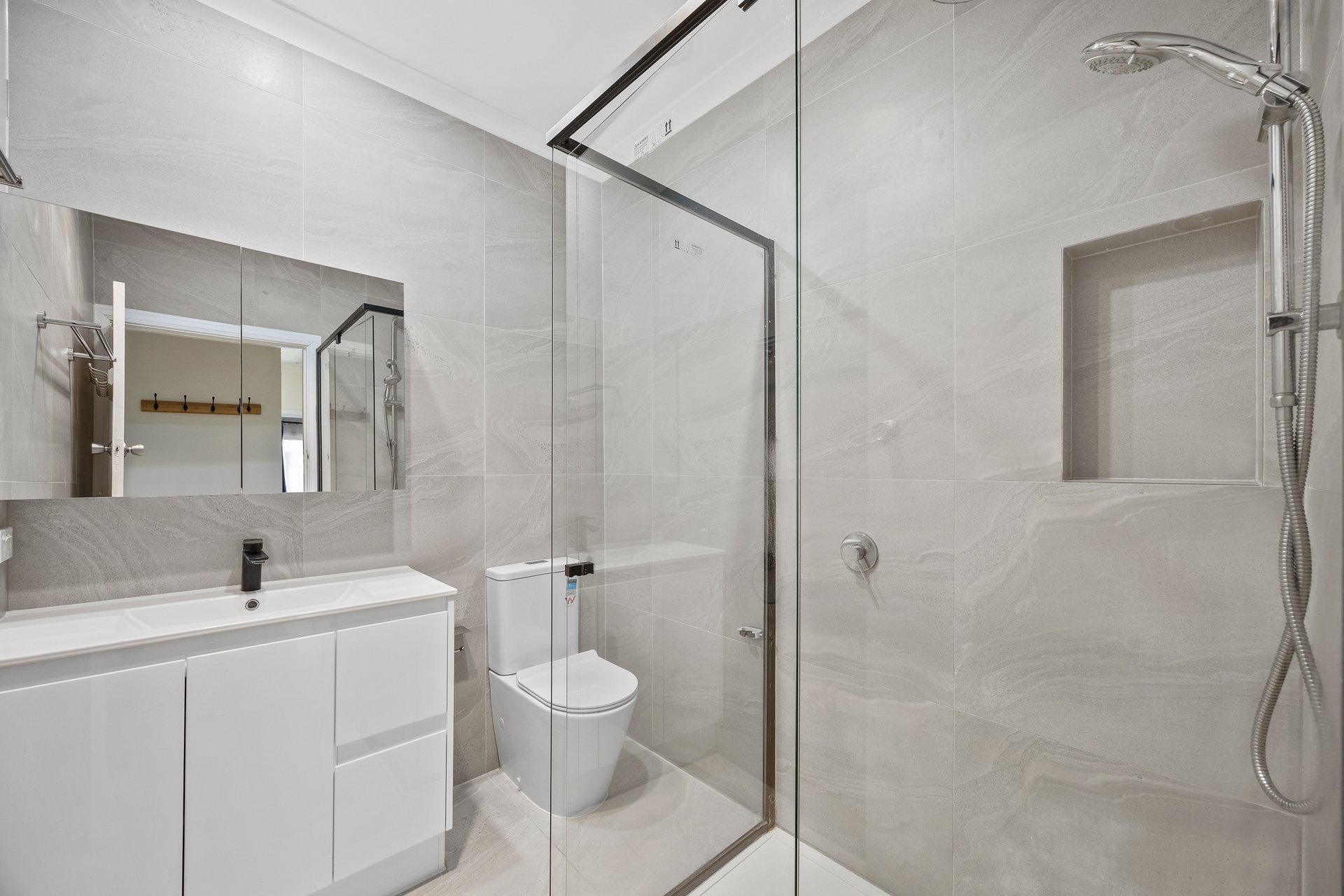 1/7 Peter Street, Box Hill North image 6
