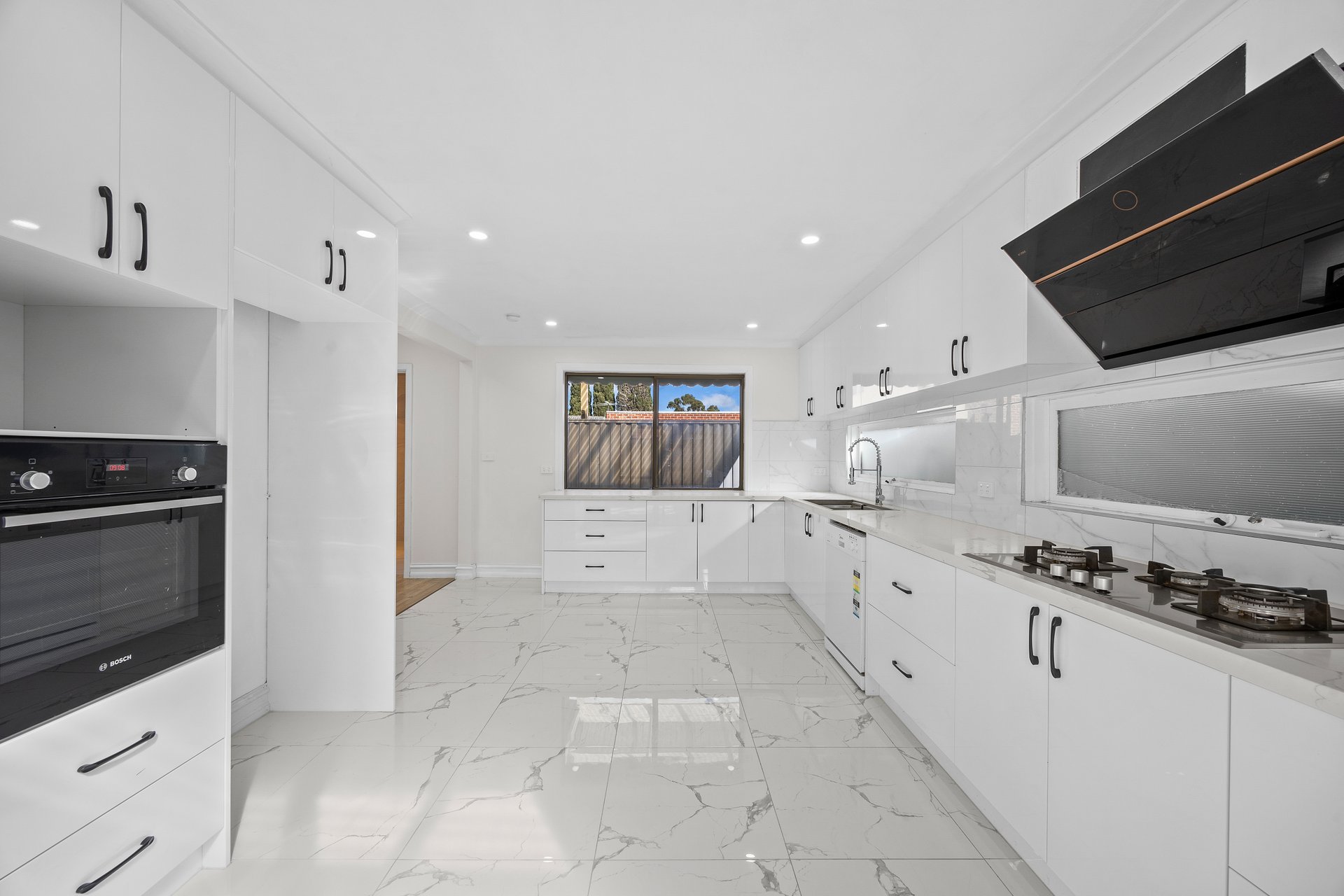1/7 Peter Street, Box Hill North image 5