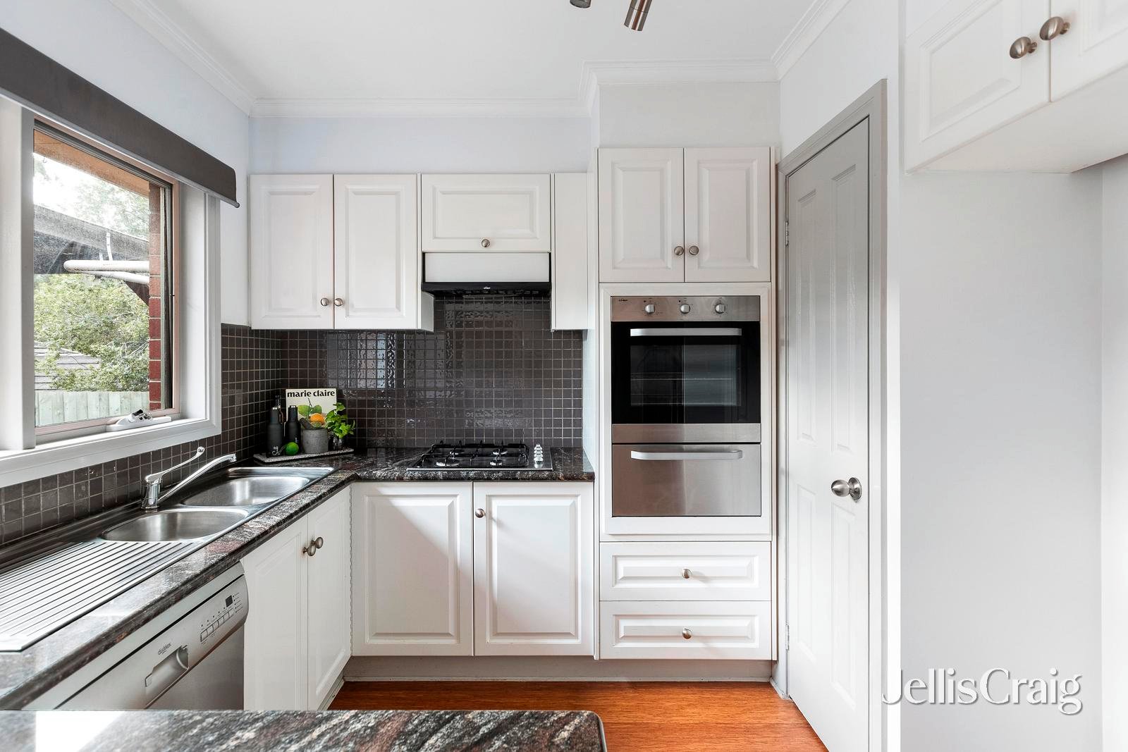17 Piccadilly Close, Greensborough image 4