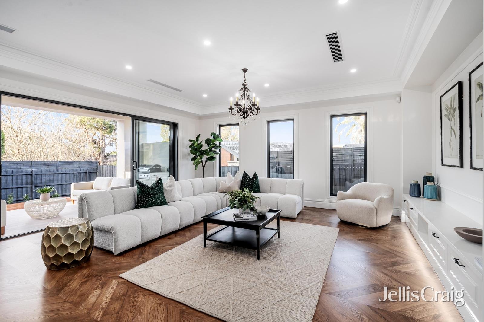 17 Pineda Court, Glen Waverley image 8
