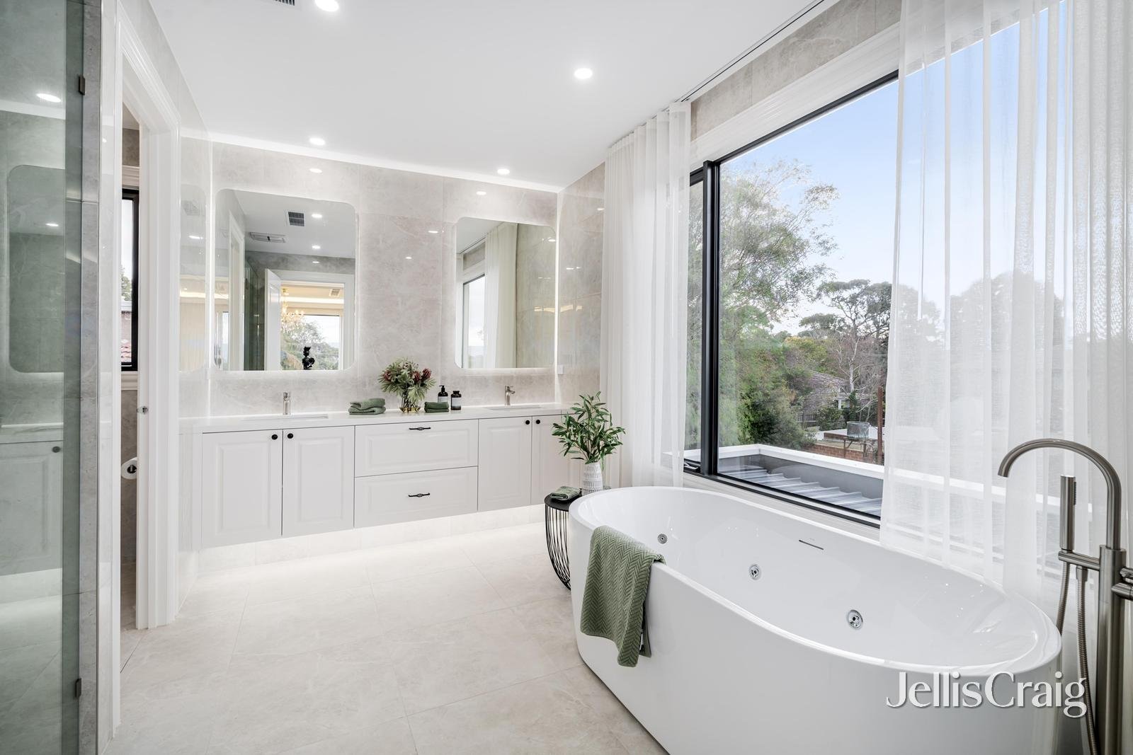 17 Pineda Court, Glen Waverley image 13
