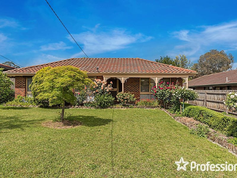 17 Plaza Court, Lilydale image 1