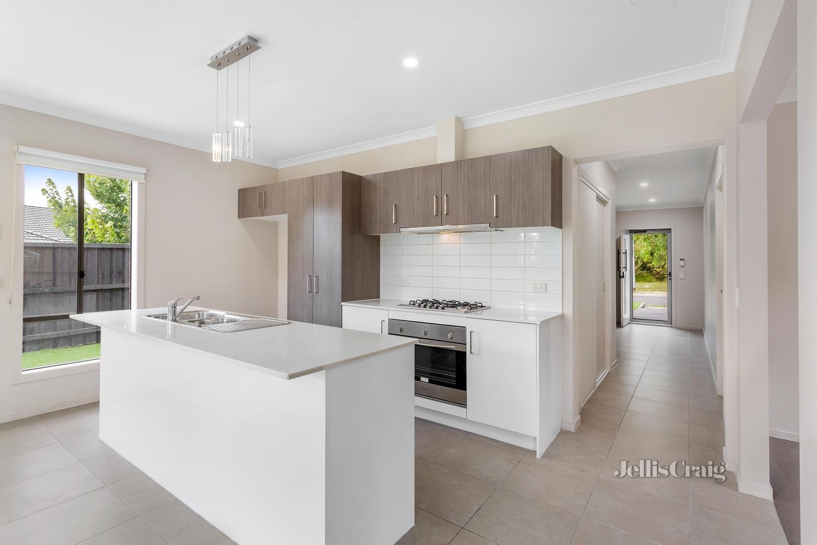 17 Ragusa Terrace, Mernda image 2