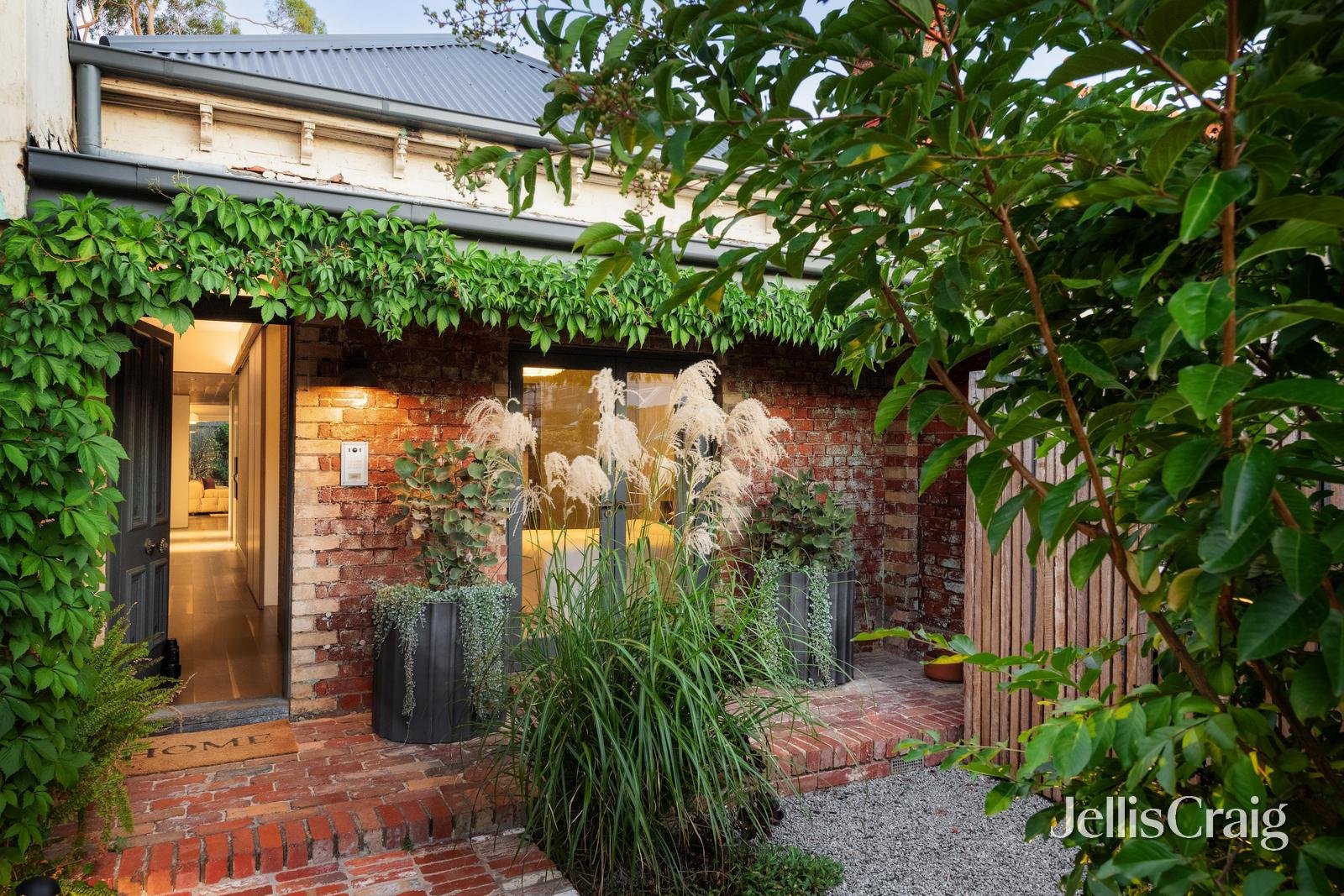 17 Rotherwood Street, Richmond image 1