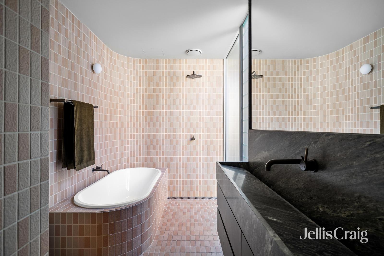 17 Rotherwood Street, Richmond image 10