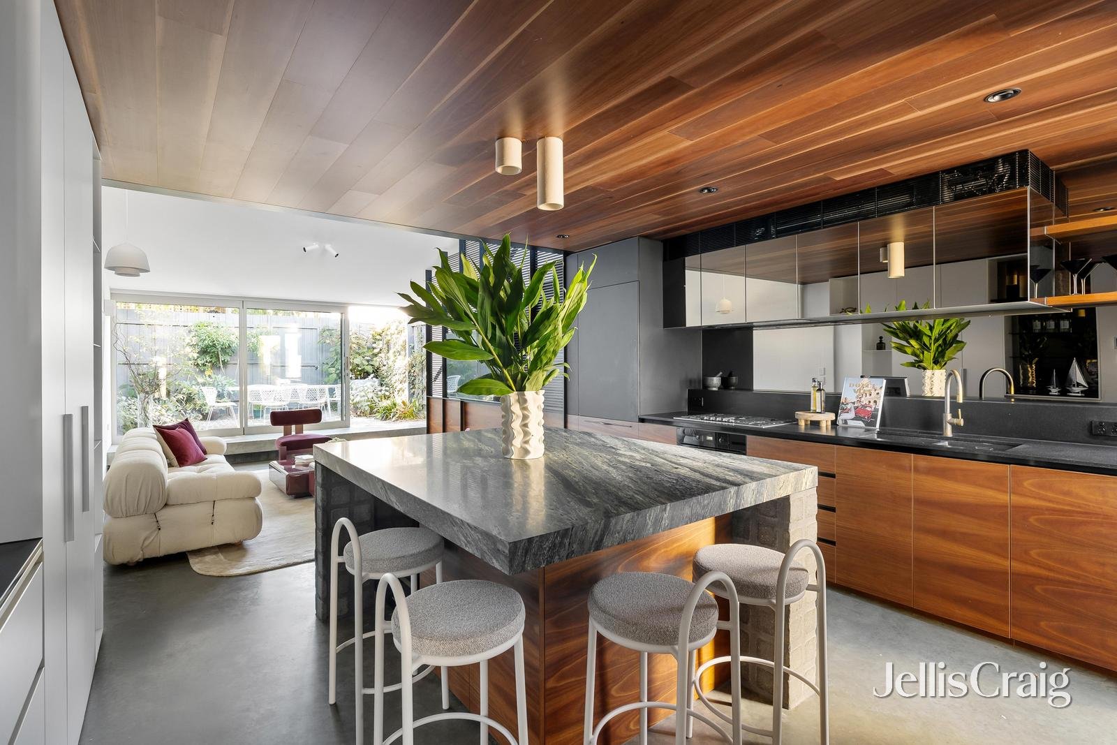 17 Rotherwood Street, Richmond image 18