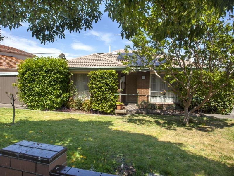 1/7 Royal Avenue, Essendon North image 1