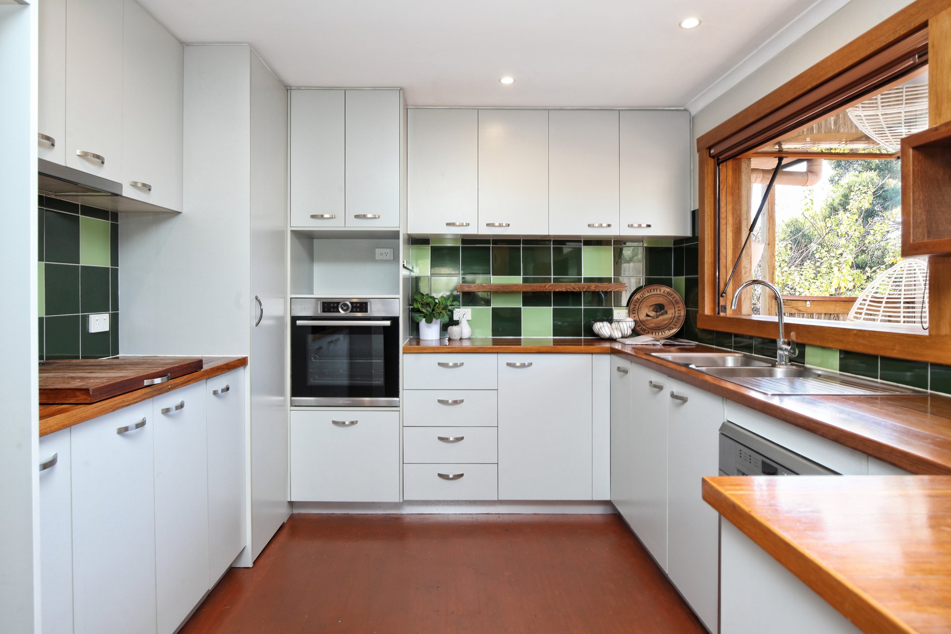 Property Gallery Thumbnail 2