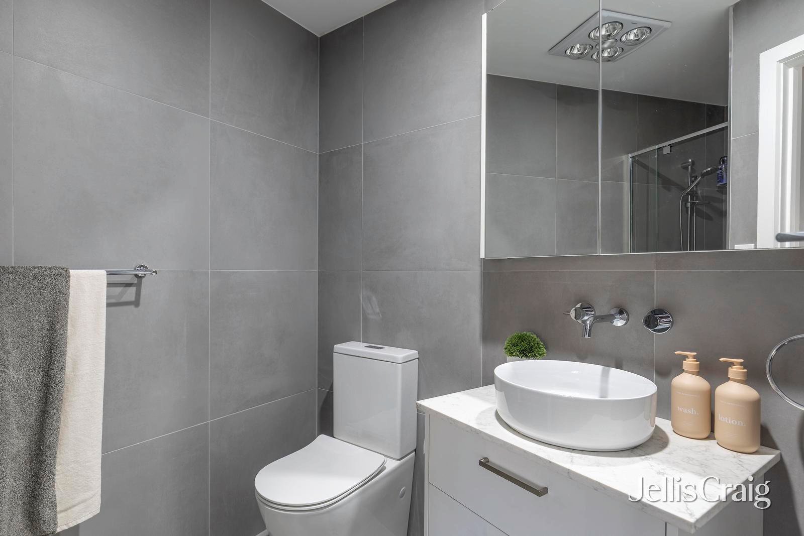 17 Shaylor Court, Greensborough image 9