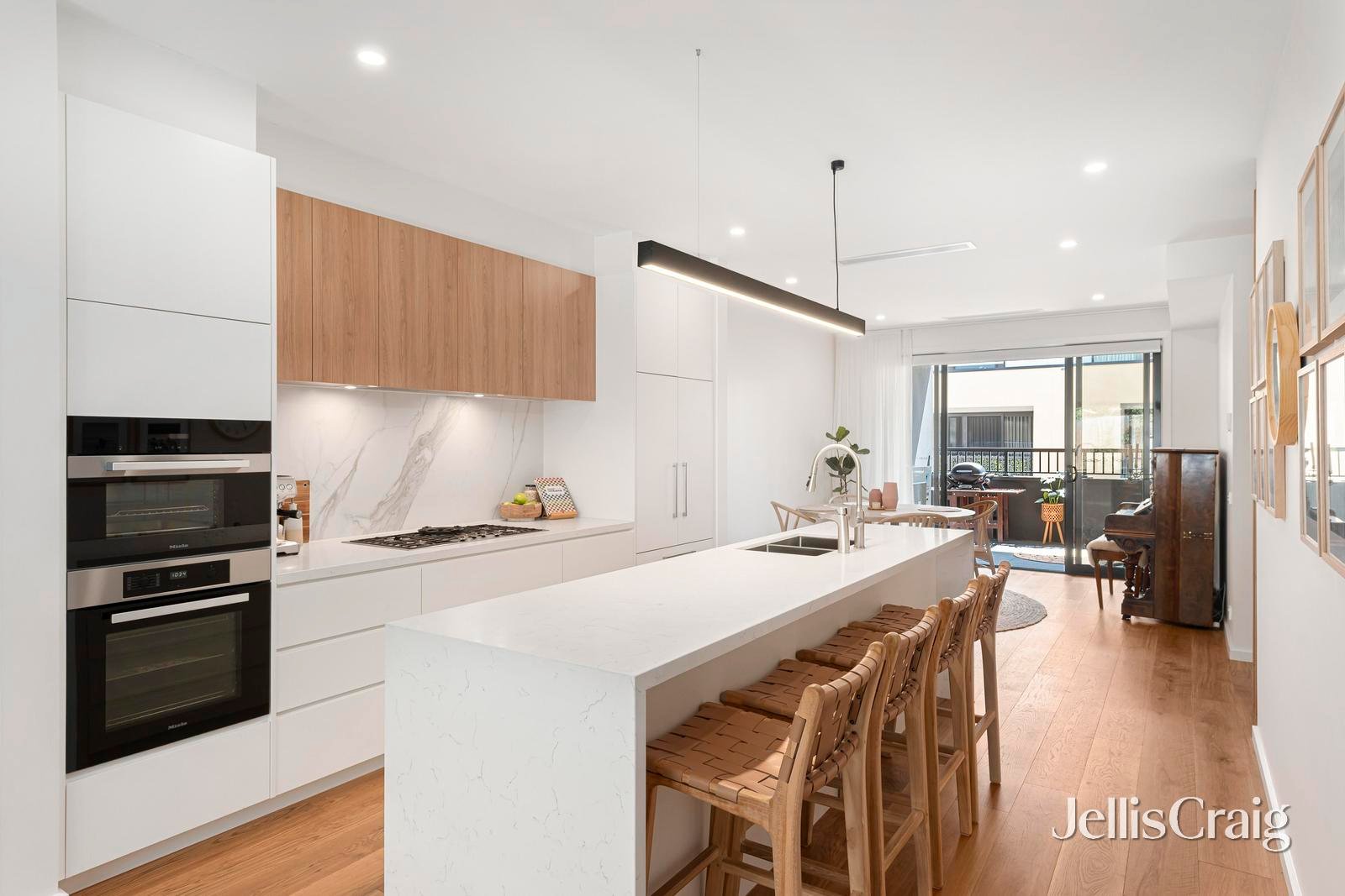 17 Sheoak Crescent, Doncaster East image 3