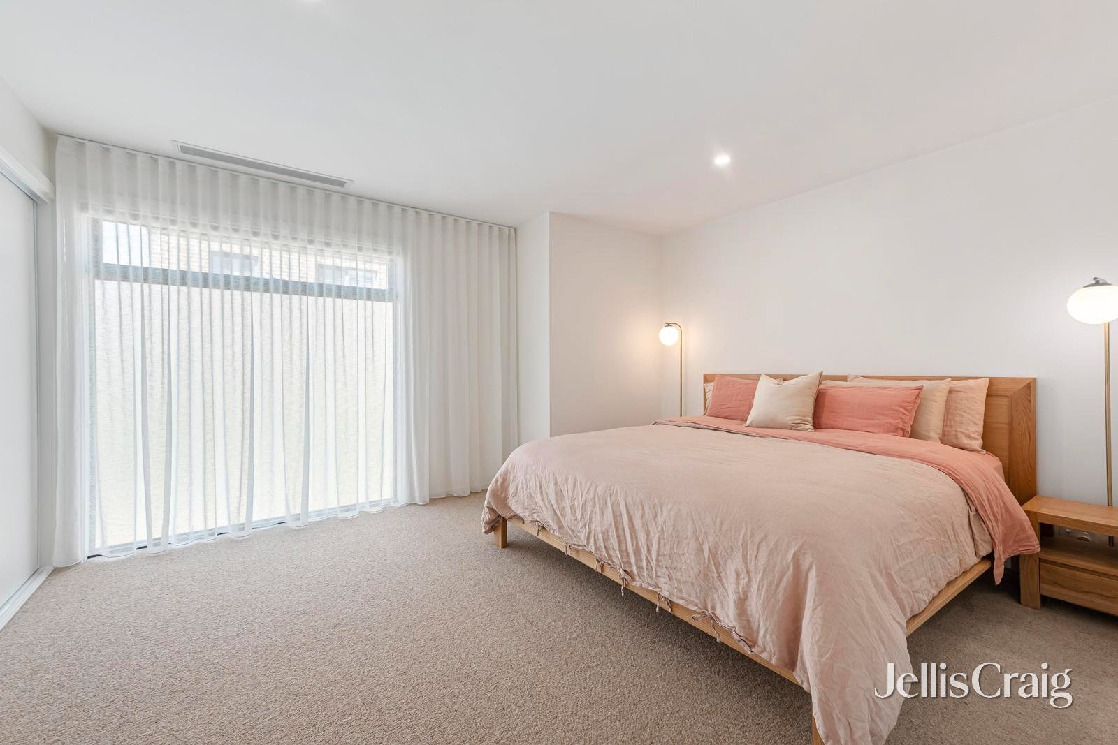 17 Sheoak Crescent, Doncaster East image 6