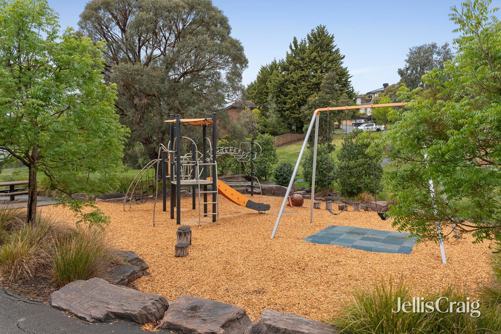 17 Sheoak Crescent, Doncaster East image 10