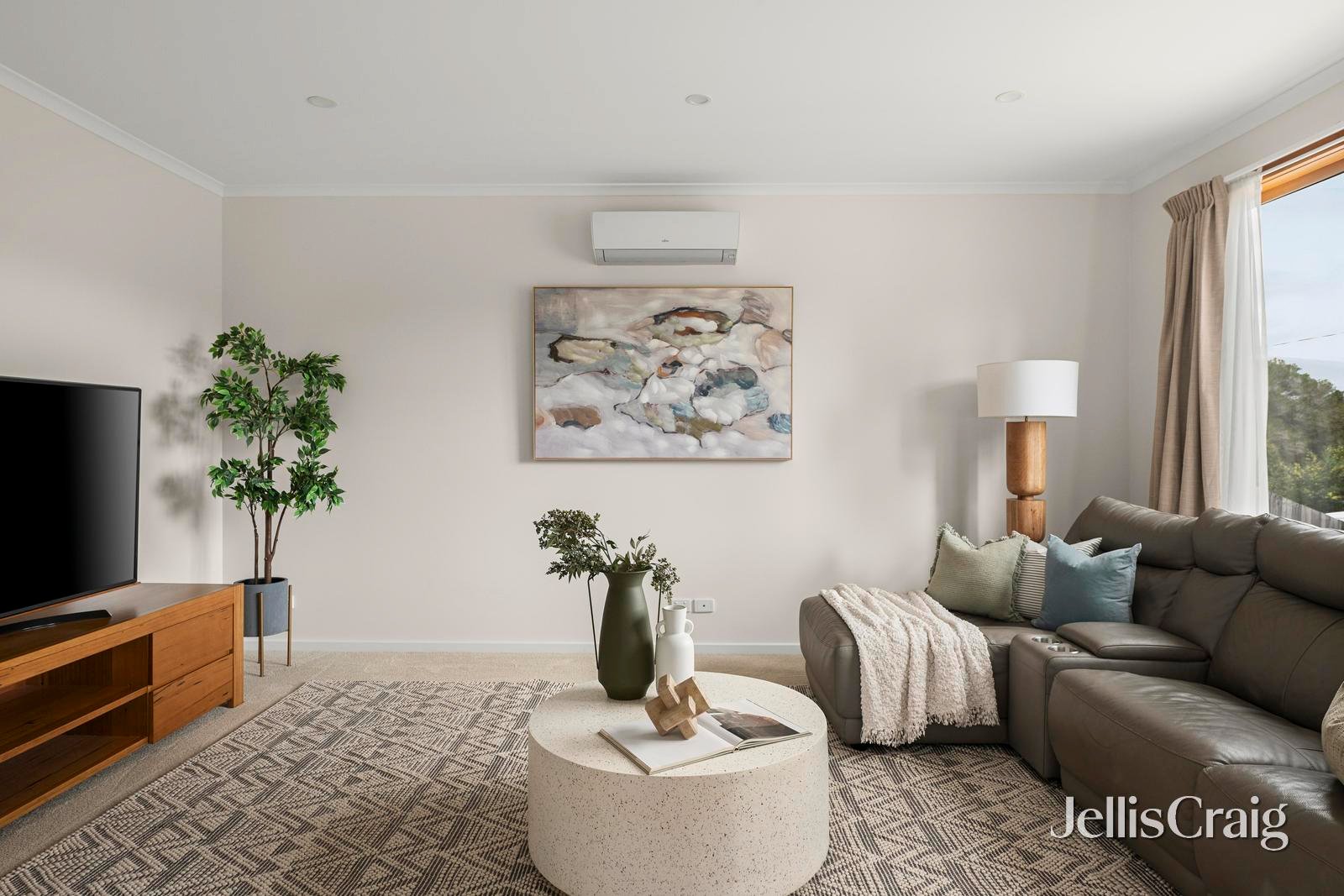 17 Sherlowe Crescent, Viewbank image 4