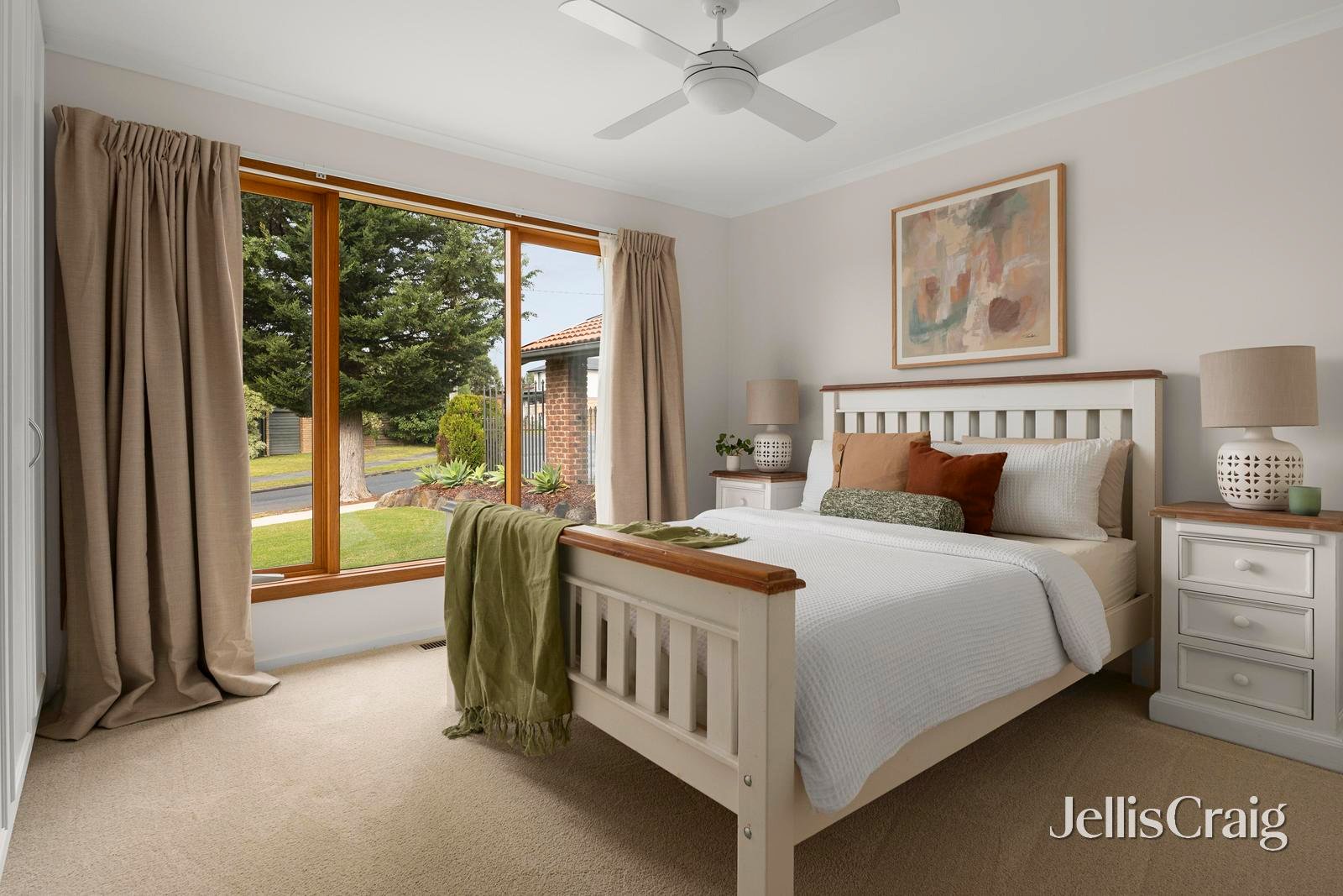 17 Sherlowe Crescent, Viewbank image 11